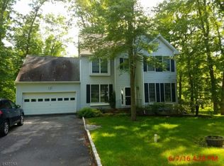 107 Oakdale Rd, Chester, NJ 07930