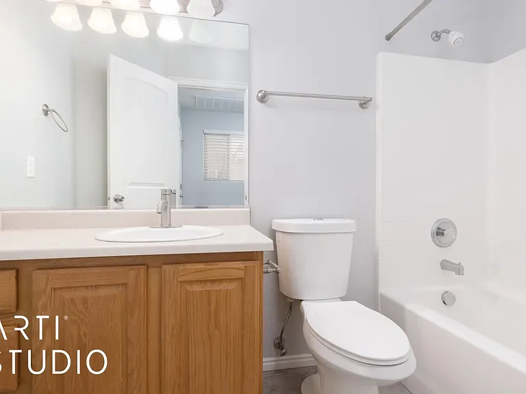 717 W Hafen Ln #6A — Photo 13