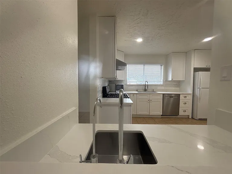 19718 Spanish Needle Dr — Photo 5
