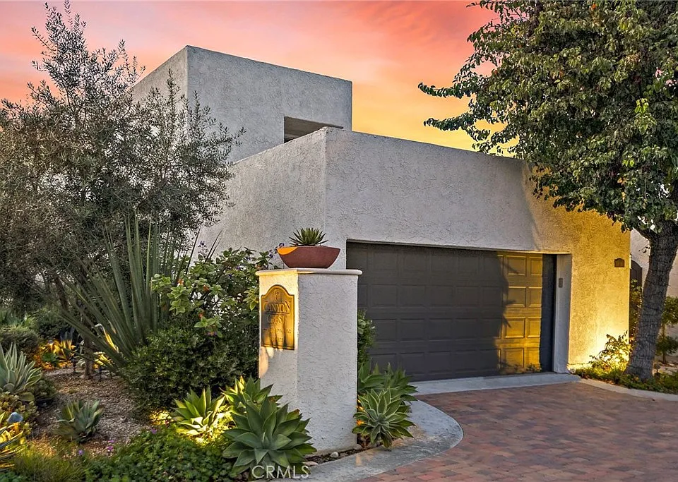 1 Crest Cir