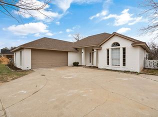 9305 Ravenswood Rd, Granbury, TX 76049