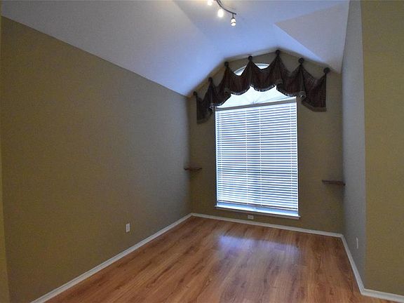 5th image of 7016 Goldenrod Dr