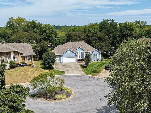 2nd image of 2514 SW Wintervalley Ct