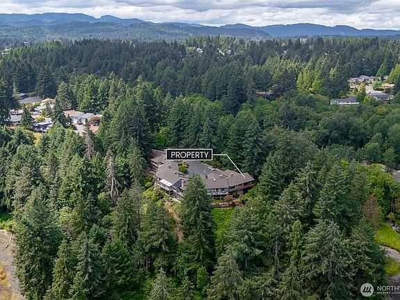 3rd image of 1406 Evergreen Park Lane SW