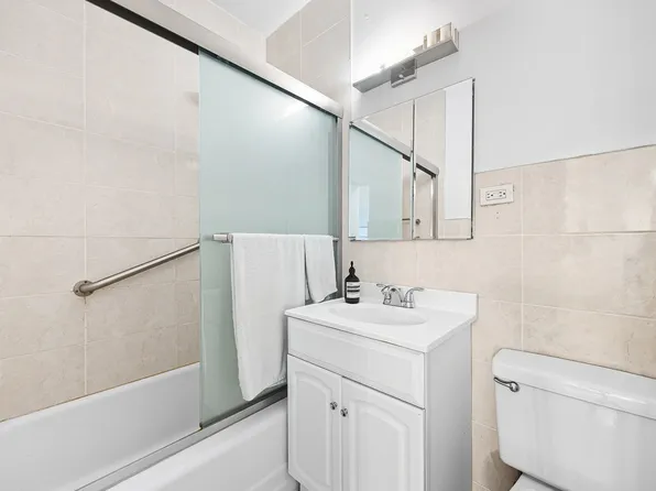 305 East 40th Street image 7 of 19