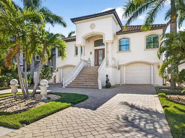 105 Wimbledon Ct, Redington Shores, FL 33708