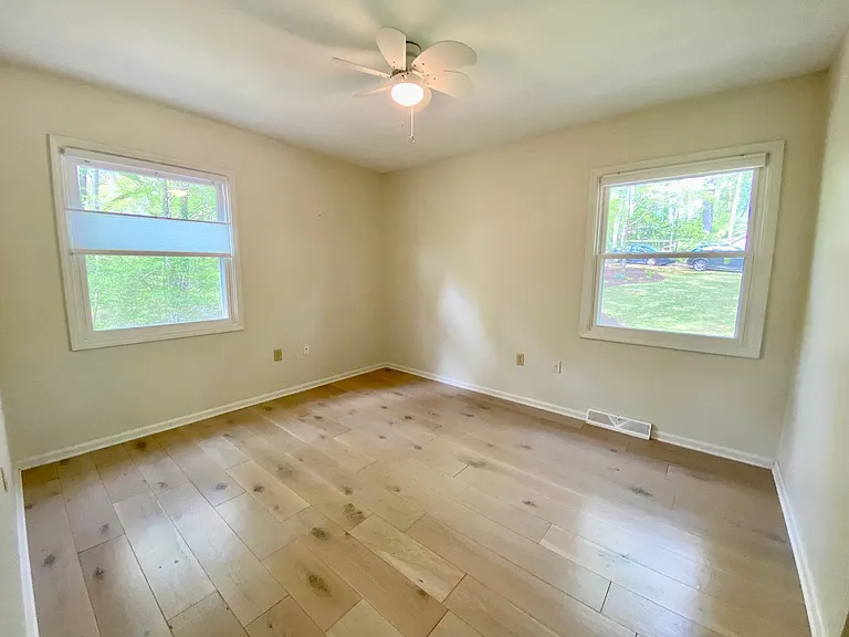 50 Ferncliff Dr — Photo 31