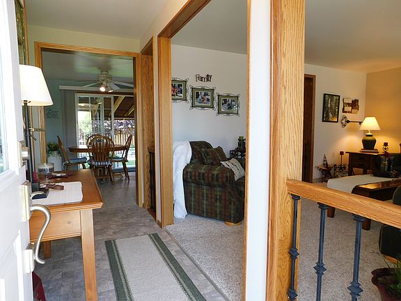 4th image of 1355 Cliff View Dr