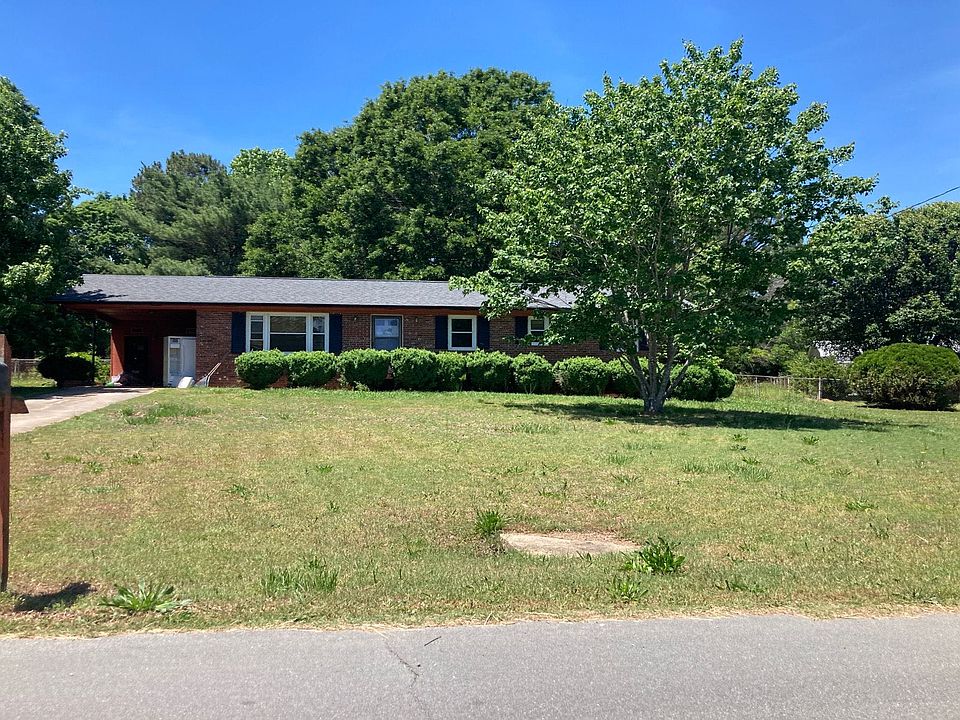 1st image of 105 Dyer Dr