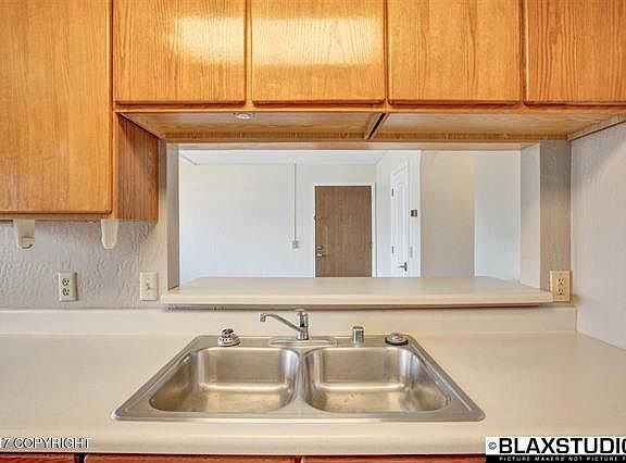 4th image of 193 Palace Cir