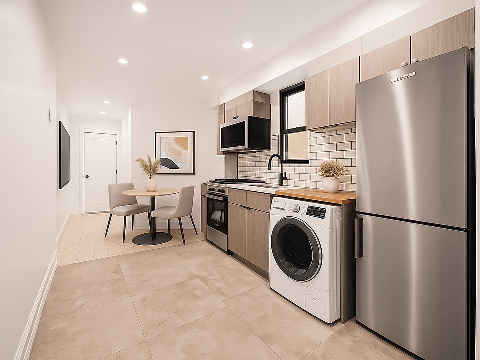 2nd image of 137 Rivington St #4