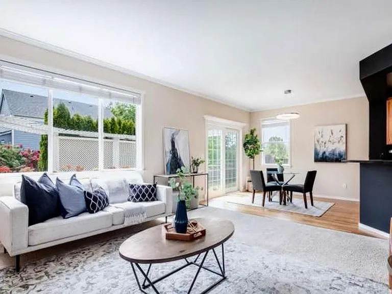 3320 Laurelwood Cir NE — Photo 11