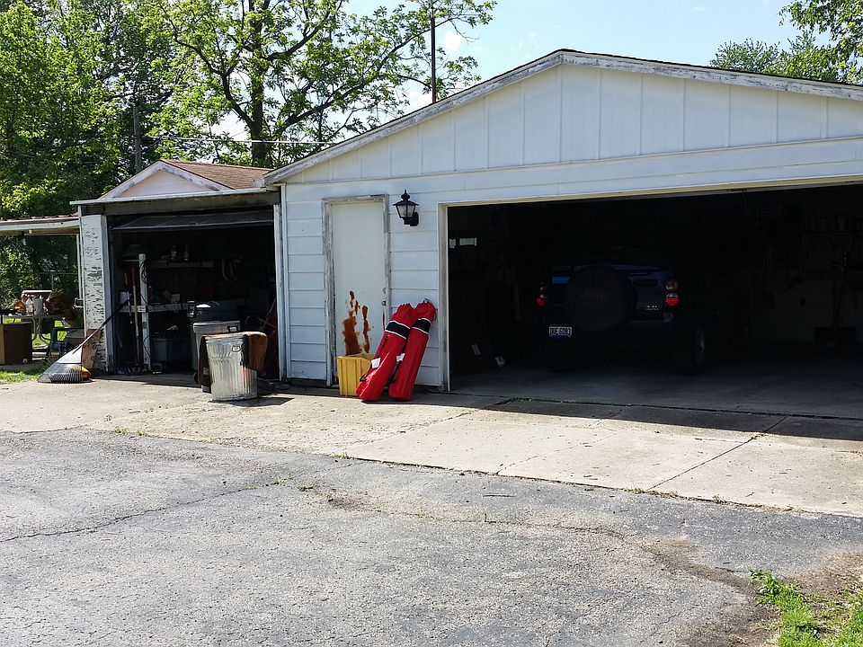 2nd image of 141 Kinnane Ave