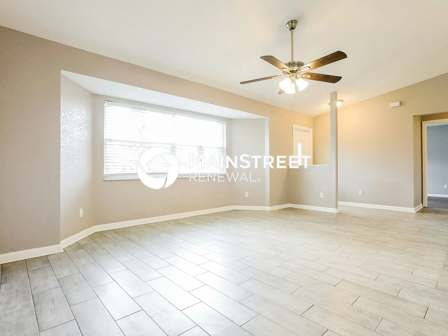 4826 Hurley Ave — Photo 2