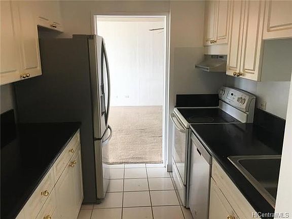 5th image of 920 Ward Ave APT 15D