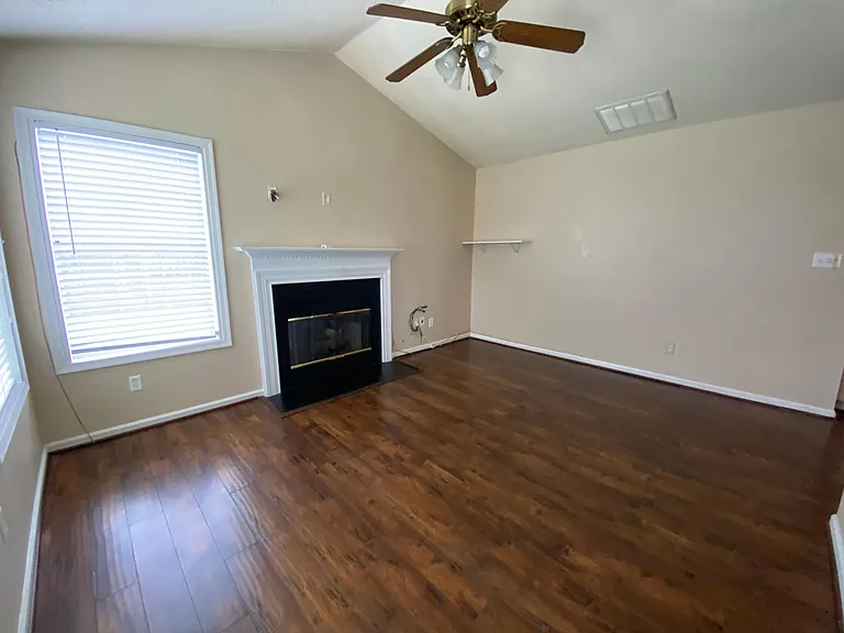 22 Old Pond Ct — Photo 12