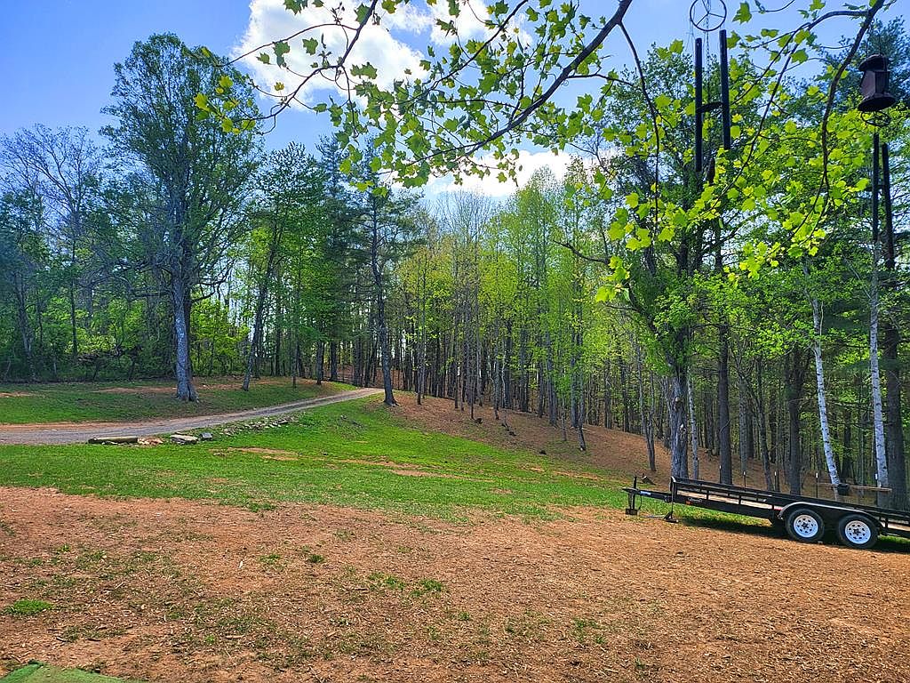 698 Airport Rd, Hillsville, VA 24343 Zillow