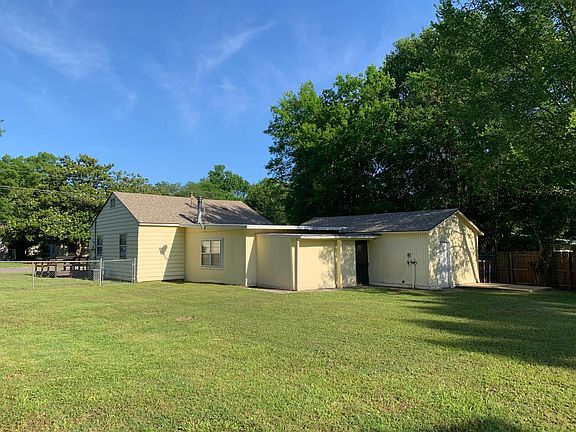 3rd image of 206 N Lane Wells Dr