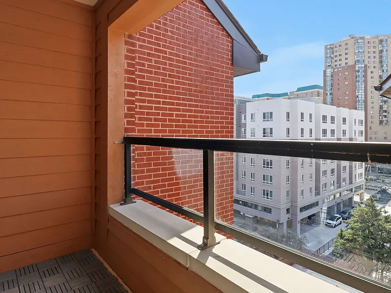 1029 N Stuart St #705 — Photo 20