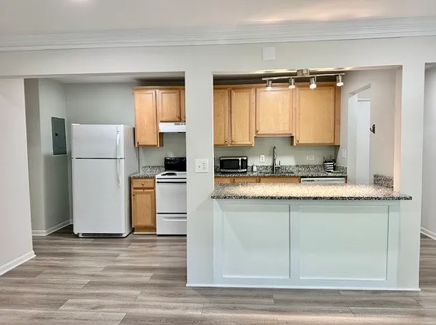 1800 Jefferson Park Ave #91 — Photo 4