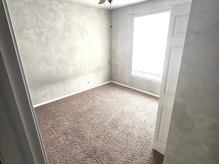 150 S Waters Edge Dr #F — Photo 7