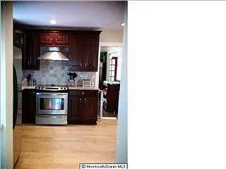 609 Laurel Ave photo 1