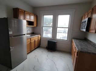 698 Grove St #3R, Irvington, NJ 07111