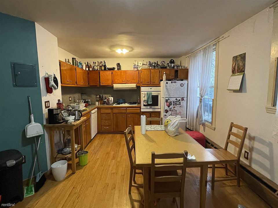 2nd image of 1802 Massachusetts Ave APT 12