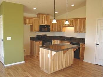 3rd image of 7624 NE 62nd St