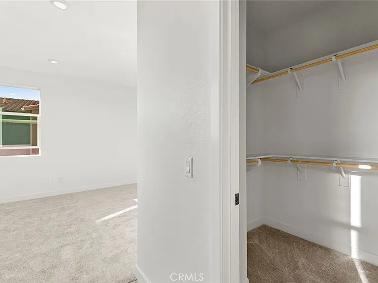 234 Siena — Photo 16