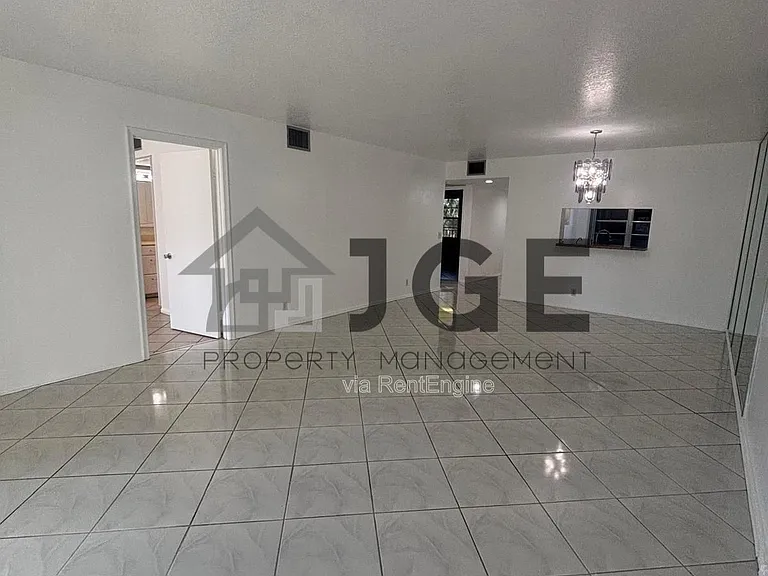 12600 Sw Ct #5-208L — Photo 17