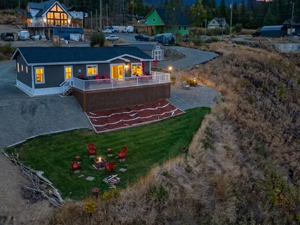 5208 Celista Pl, Columbia Shuswap, BC V0E 1M6