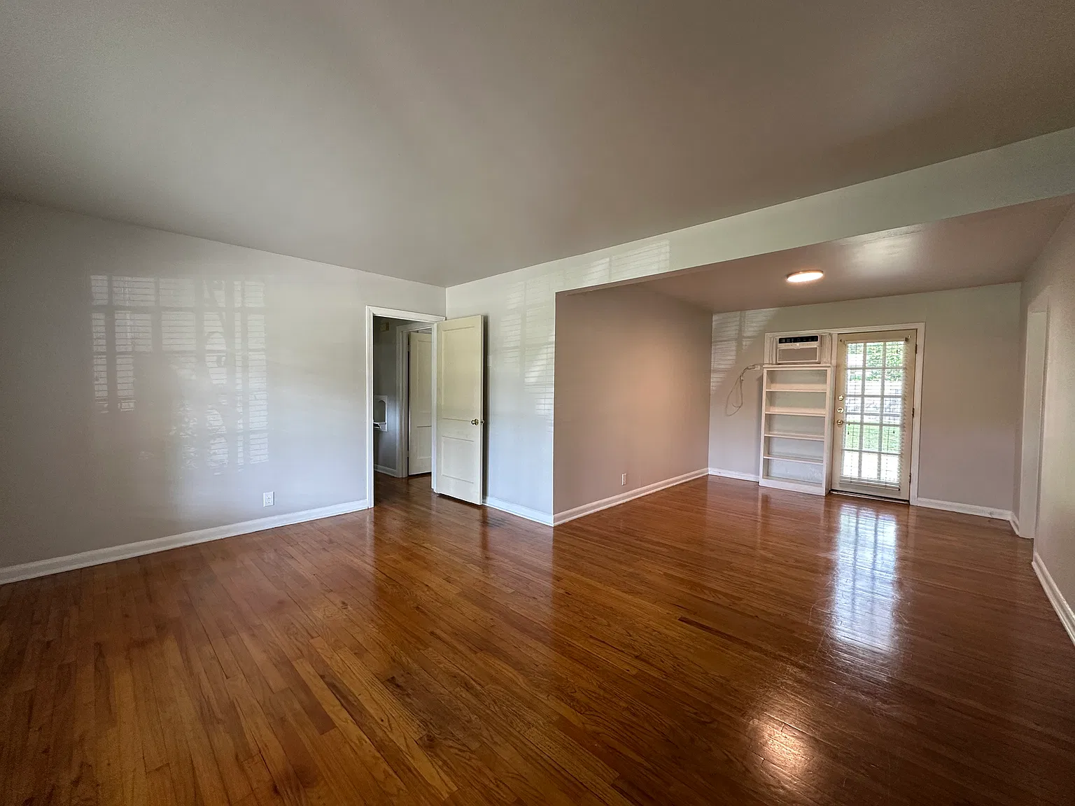 322 Altgelt Ave — Photo 2