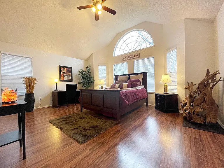 8306 Trail Lake Dr — Photo 4