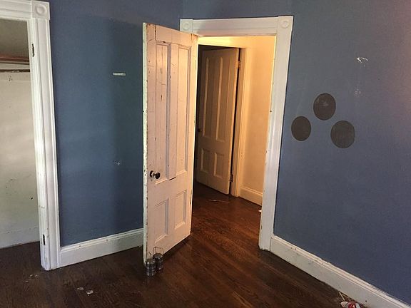 5th image of 178 Highland Ave