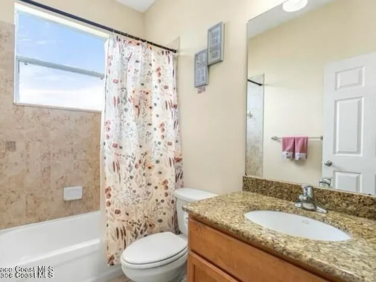 463 Eldron Blvd NE — Photo 18
