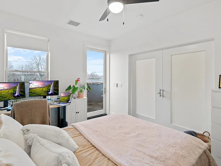 1020 Elmwood Ave — Photo 24