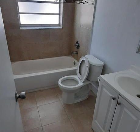 3rd image of 9370 SW 1st Pl