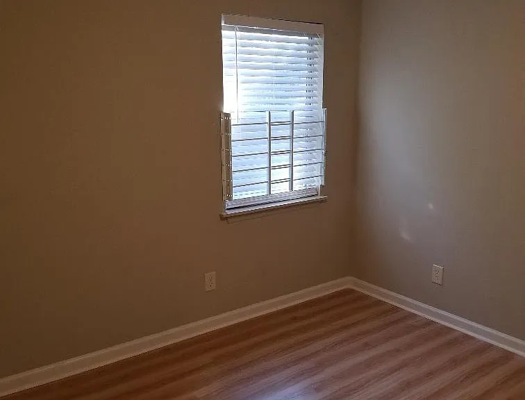 2605 W Martin Luther King Hwy — Photo 8