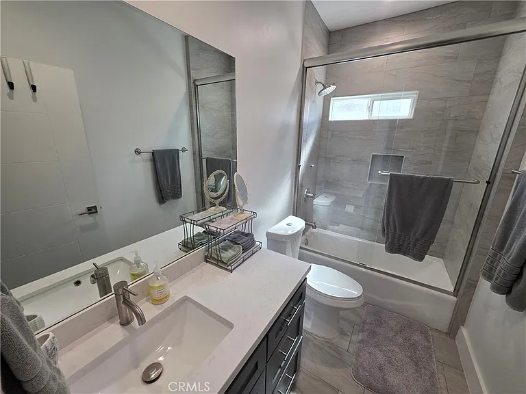 6956 Glade Ave — Photo 9