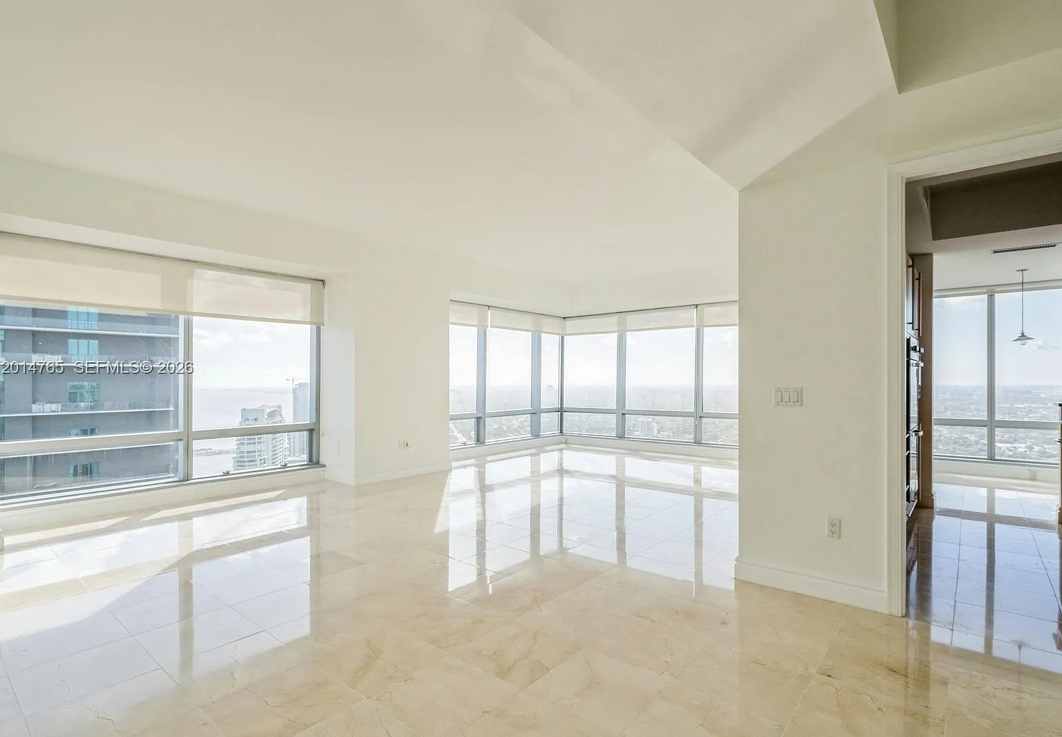 Millennium Tower Residenc — Photo 3