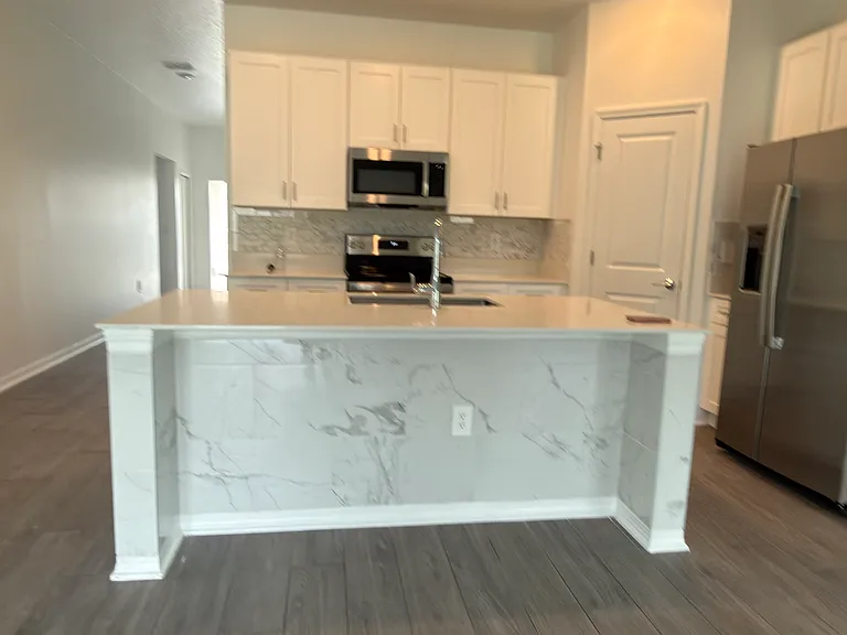 707 Grove St — Photo 9