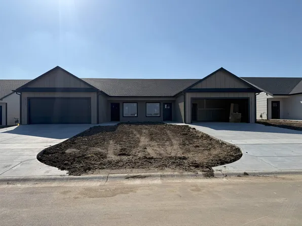 2737-2739 Greenleaf Cir, Wichita, KS 67210