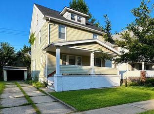 797 Alhambra Rd, Cleveland, OH 44110