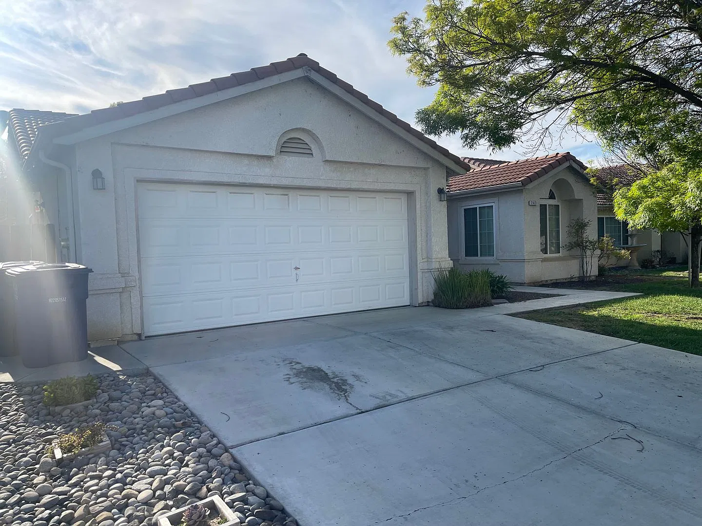 Available Now!! 3-Bedroom, 2-Bathroom Home for Rent Move-In Ready! Close to Parks Spacious Living — Photo 1