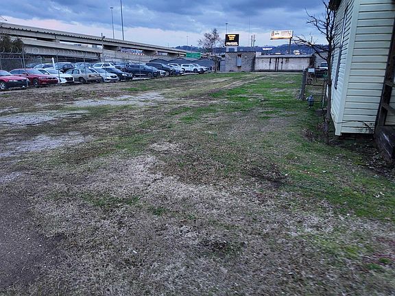5th image of 921 Rev Abraham Woods Boulevard 5 #Jr-6