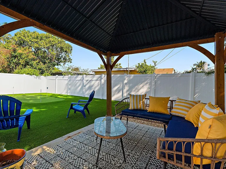 423 Avenida Alegre — Photo 30