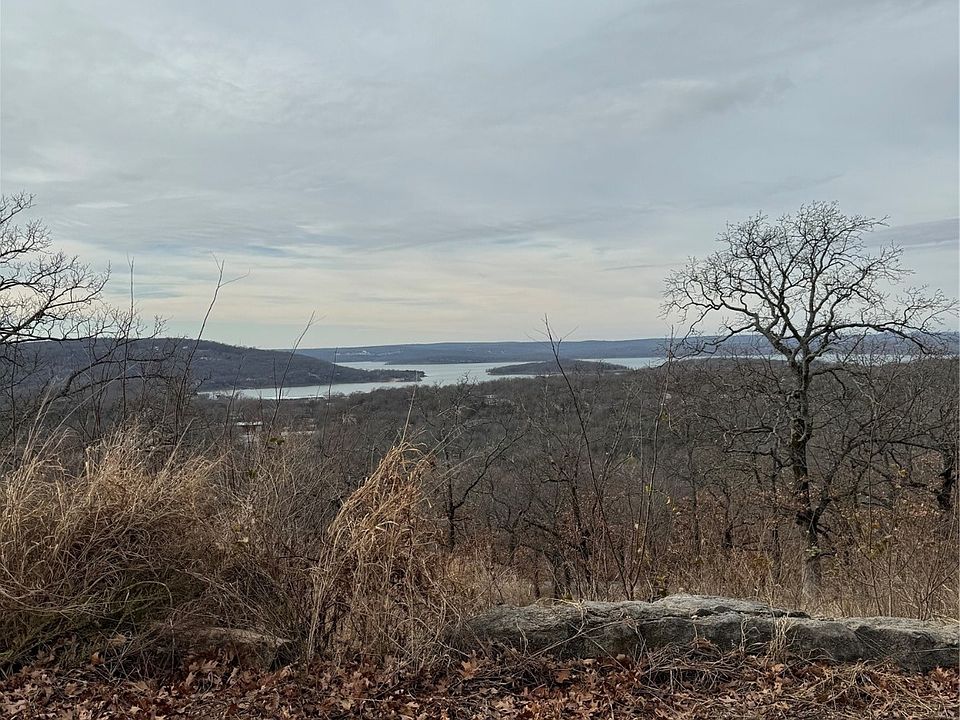 1st image of 21 E Timbercrest Dr