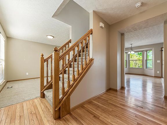3rd image of 9224 Echo Hill Ct
