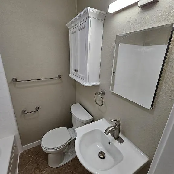 7041 Pickering Ave #9 — Photo 4